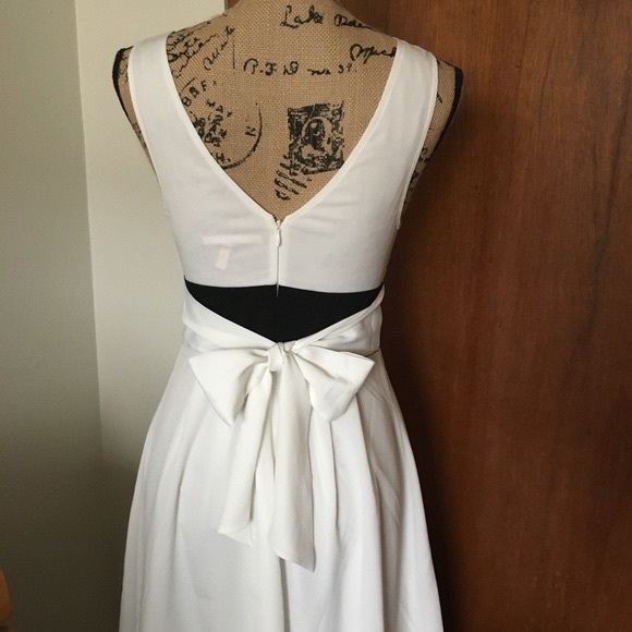 VS dress size 2 - Picture 4 of 5